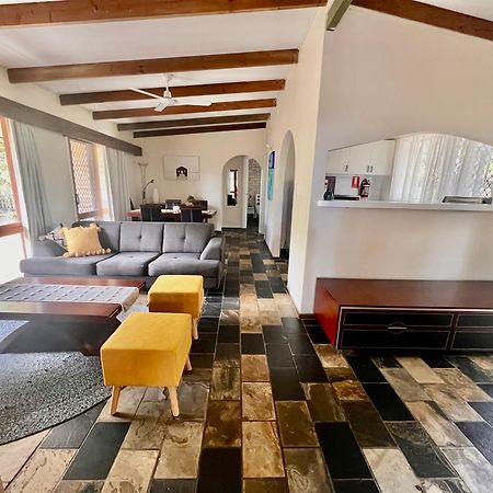 Colonial Village Resort Харві-Бей Екстер'єр фото
